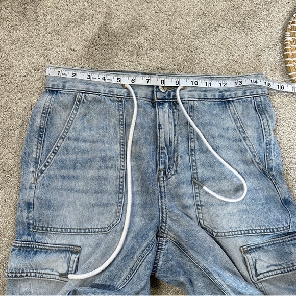 American Eagle Women’s Super High Waisted Cargo Denim Jogger Jeans in Ice Blue 4 - Picture 12 of 16